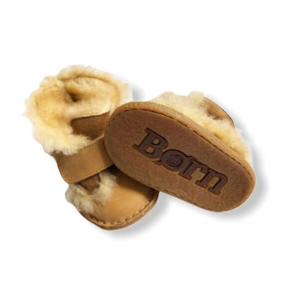 Born Leather Fuzzy Booties Size 2 - Picture 2 of 7